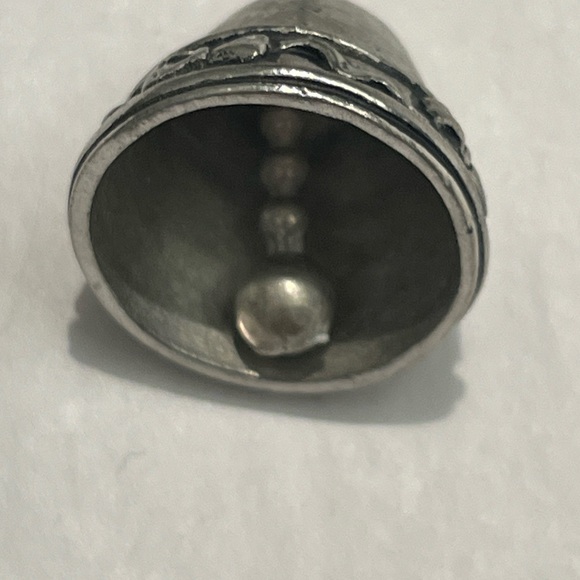 VINTAGE Seagull Pewter Christmas Bell Reindeer Tree Ornament Circa 1990’s Canada - Picture 4 of 8